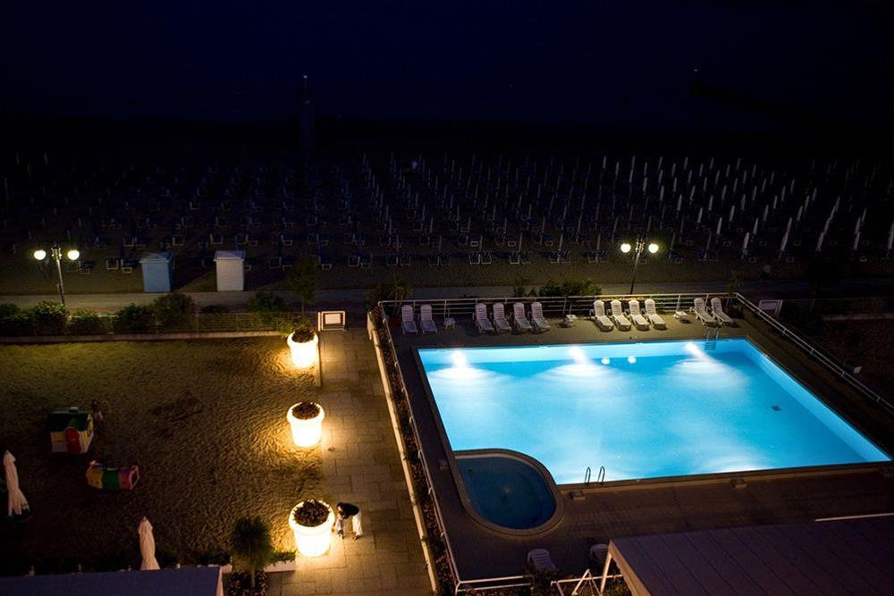 Hotel Astor Lido di Jesolo Exterior photo