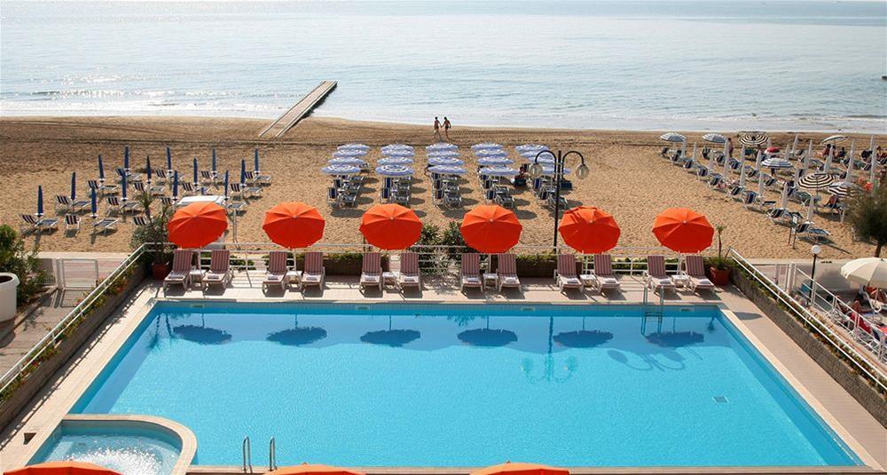Hotel Astor Lido di Jesolo Exterior photo