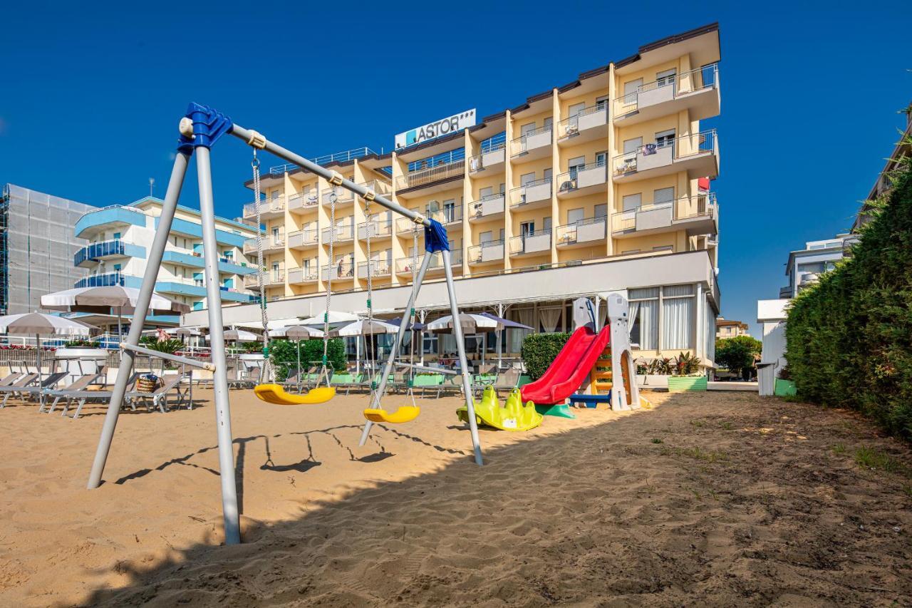 Hotel Astor Lido di Jesolo Exterior photo